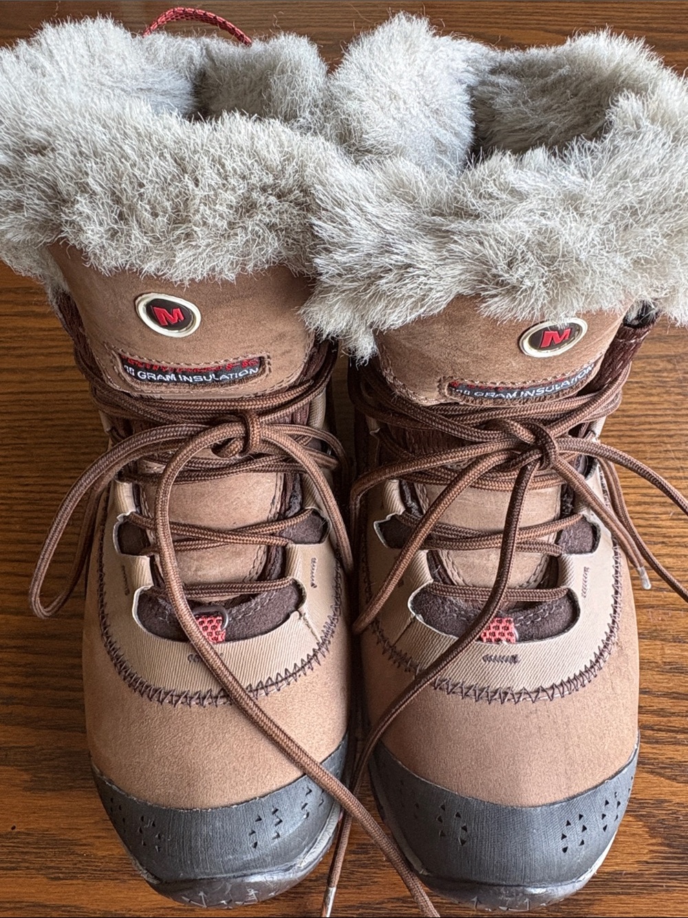 Merrell insulated waterproof suede Vibram sole lace up boots EUC